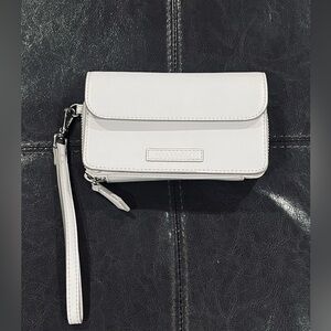 Vera Bradley all-in-one phone case/wallet/glasses  Wrislet